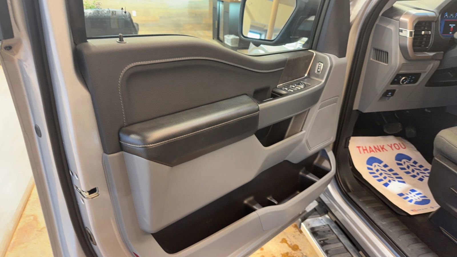 Used 2024 Ford F150 XLT image 29