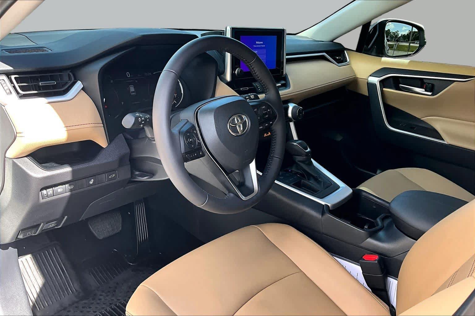 Used 2025 Toyota RAV4 XLE Premium w/ Weather Package FWD image 18
