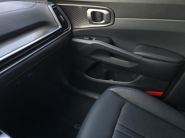 Certified 2025 Kia Sorento S w/ Panoramic Sunroof Package image 26
