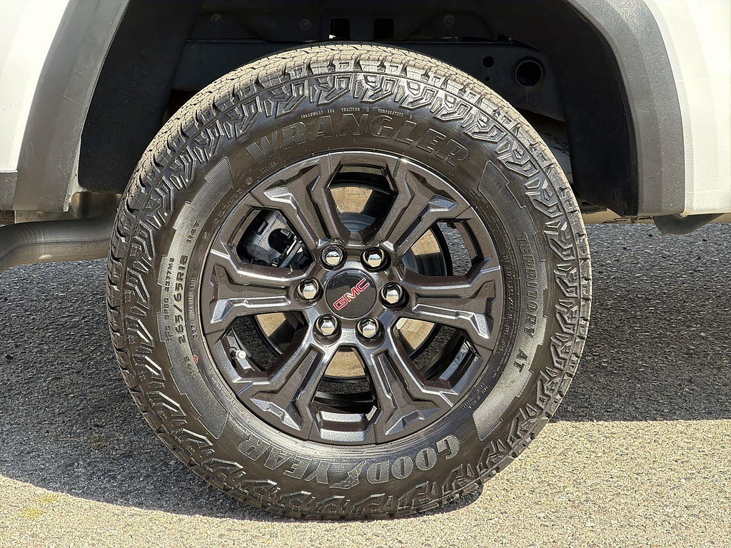 Used 2025 GMC Canyon Elevation RWD image 32