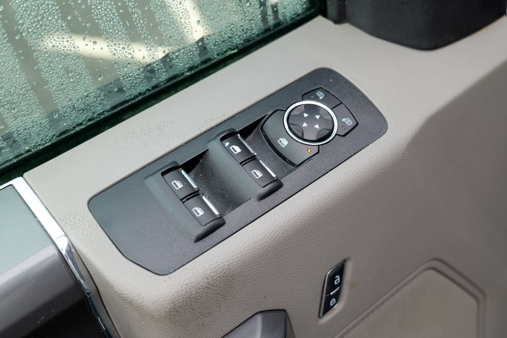 Used 2019 Ford F150 XLT w/ Equipment Group 302A Luxury AWD/4WD image 19