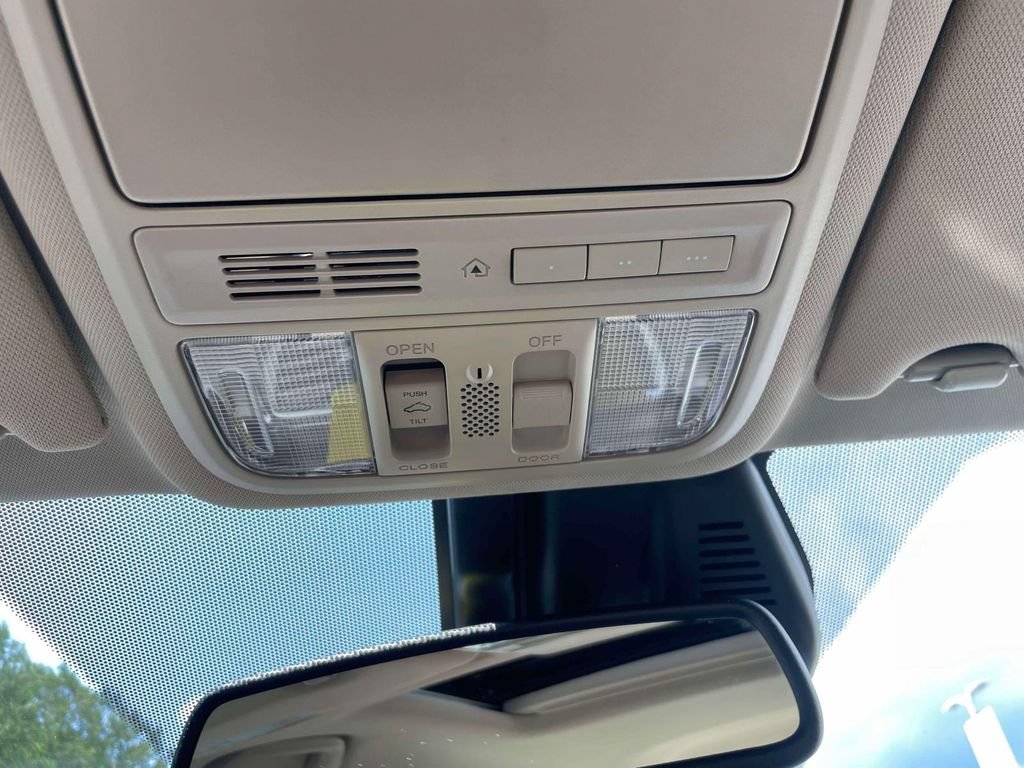 Used 2016 Honda Accord Touring image 32