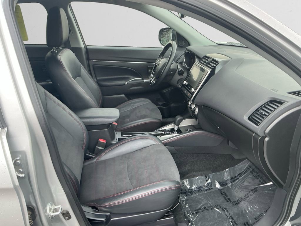 Used 2023 Mitsubishi Outlander Sport ES image 15