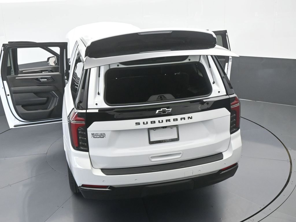 Used 2025 Chevrolet Suburban LT image 78