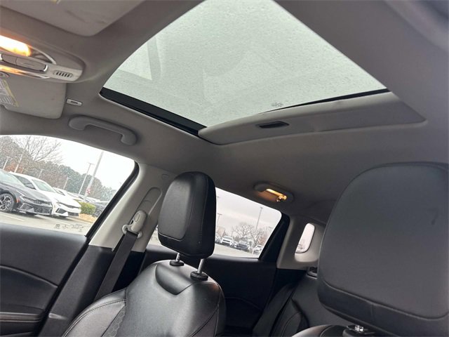 Used 2019 Jeep Compass Latitude w/ Popular Equipment Group image 4