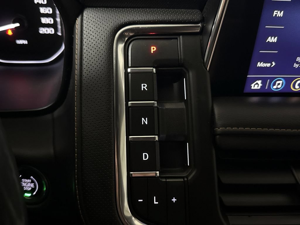 Used 2021 GMC Yukon AT4 w/ Rear Media and Nav Package AWD/4WD image 18