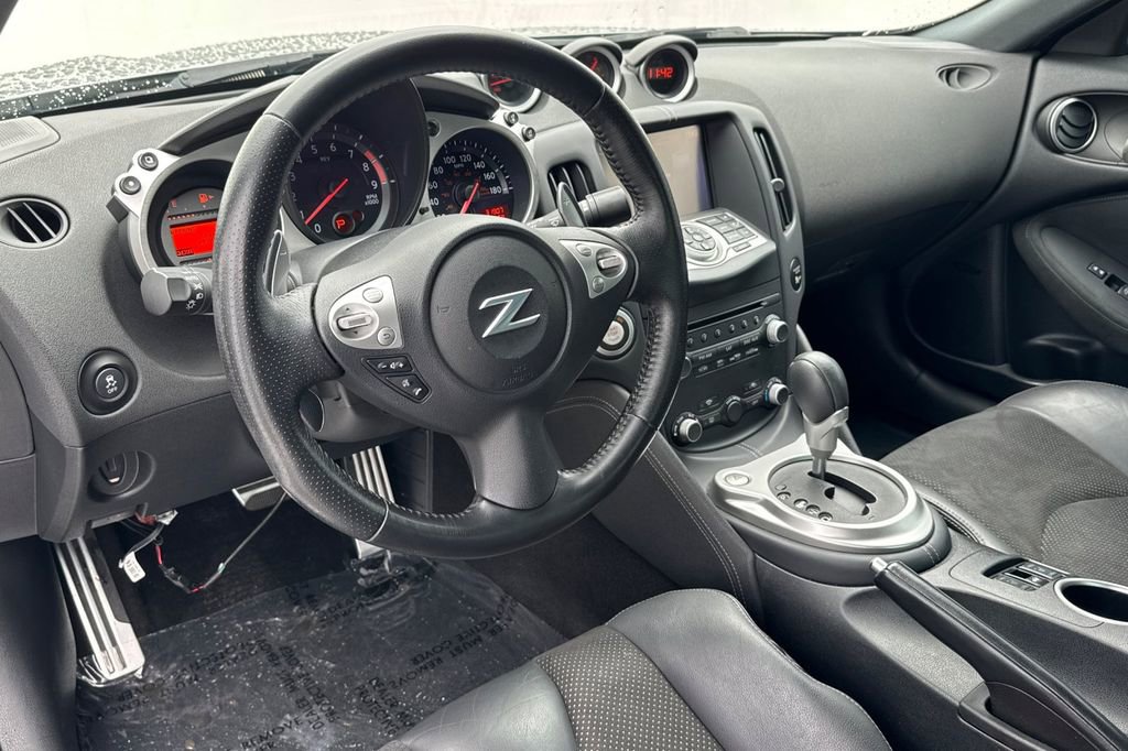 Used 2020 Nissan 370Z Touring Sport image 11
