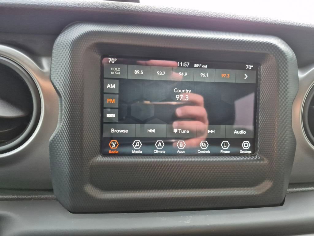 Used 2021 Jeep Wrangler Sport image 17