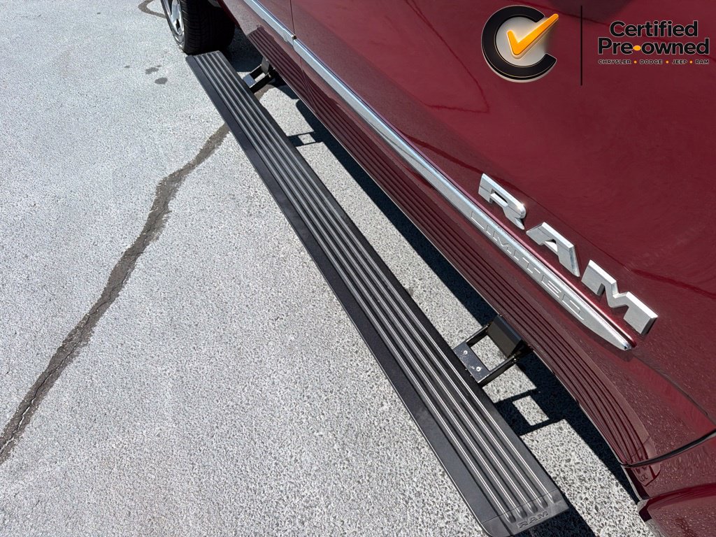 Used 2023 RAM 1500 Limited w/ Body Color Bumper Group AWD/4WD image 10