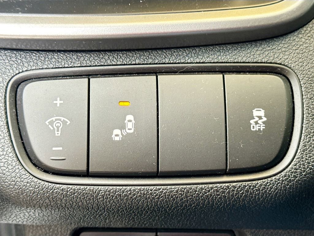 Used 2019 Kia Sorento LX image 12