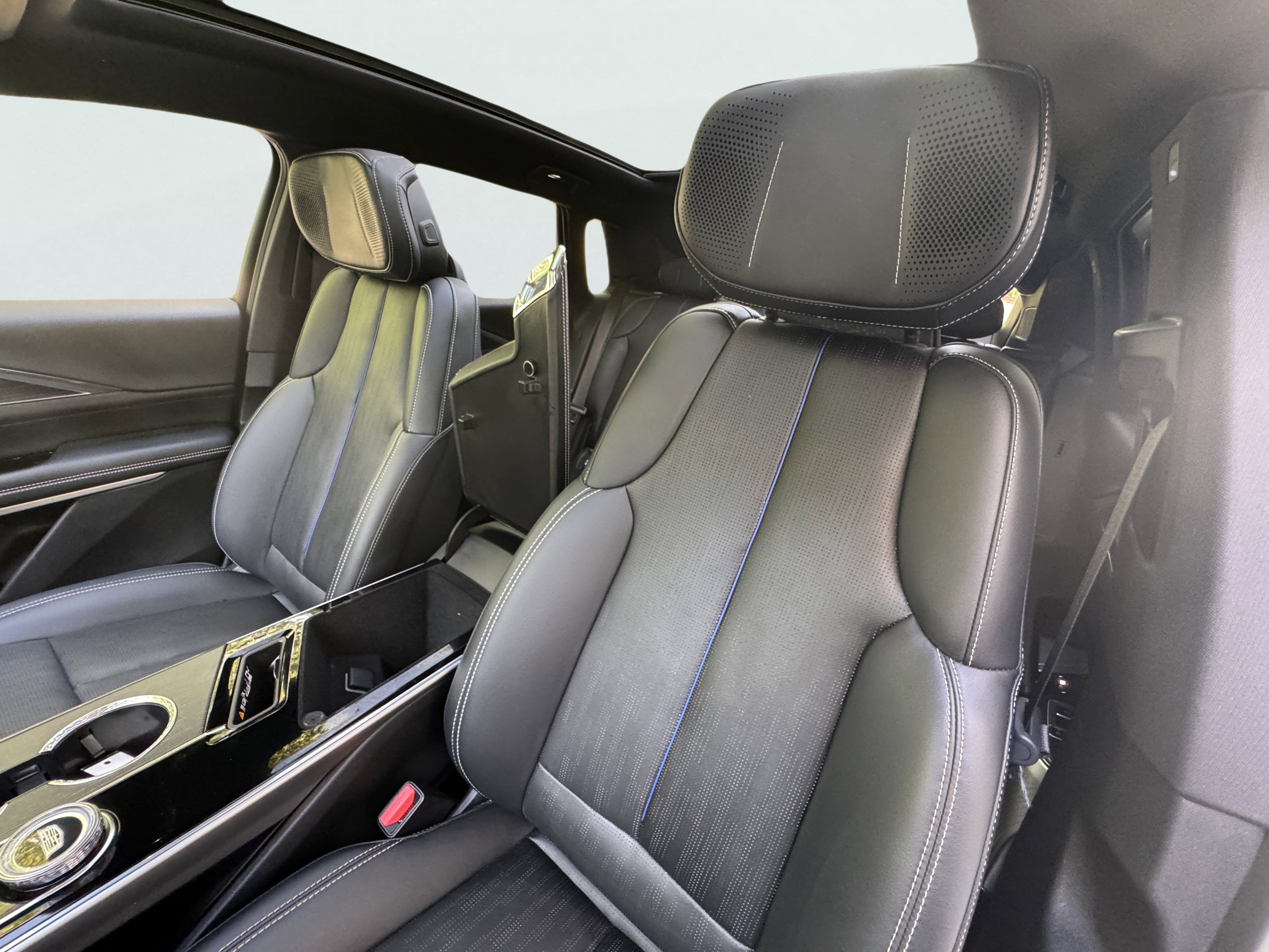 Used 2024 Cadillac Lyriq Luxury w/ LPO, Floor Liner Package image 35