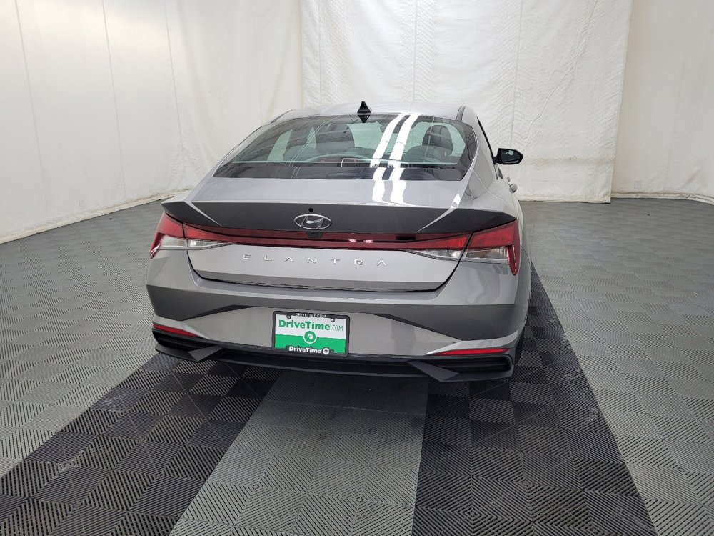 Used 2023 Hyundai Elantra SEL w/ Cargo Package image 7
