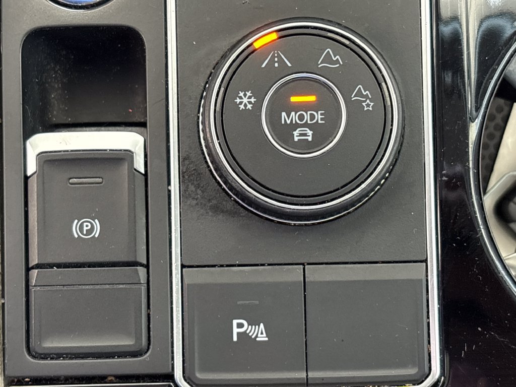Used 2018 Volkswagen Atlas SEL AWD/4WD image 12