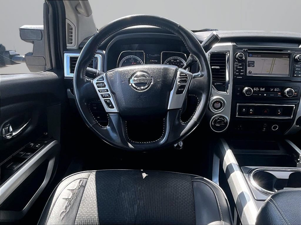 Used 2017 Nissan Titan PRO-4X AWD/4WD image 6