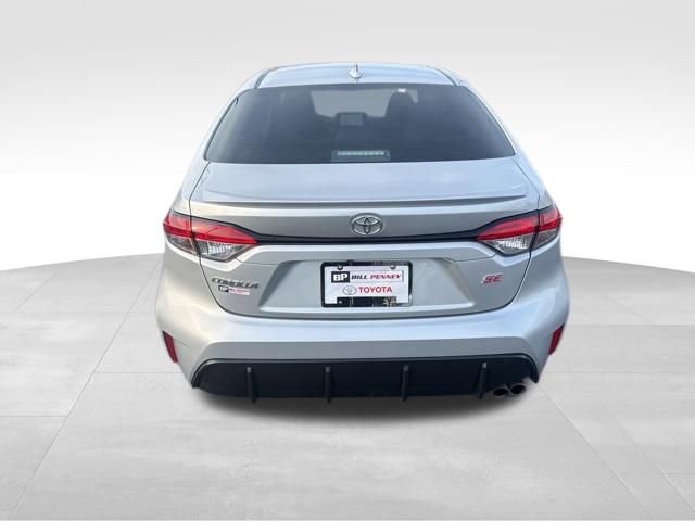 Used 2026 Toyota Corolla SE FWD image 4
