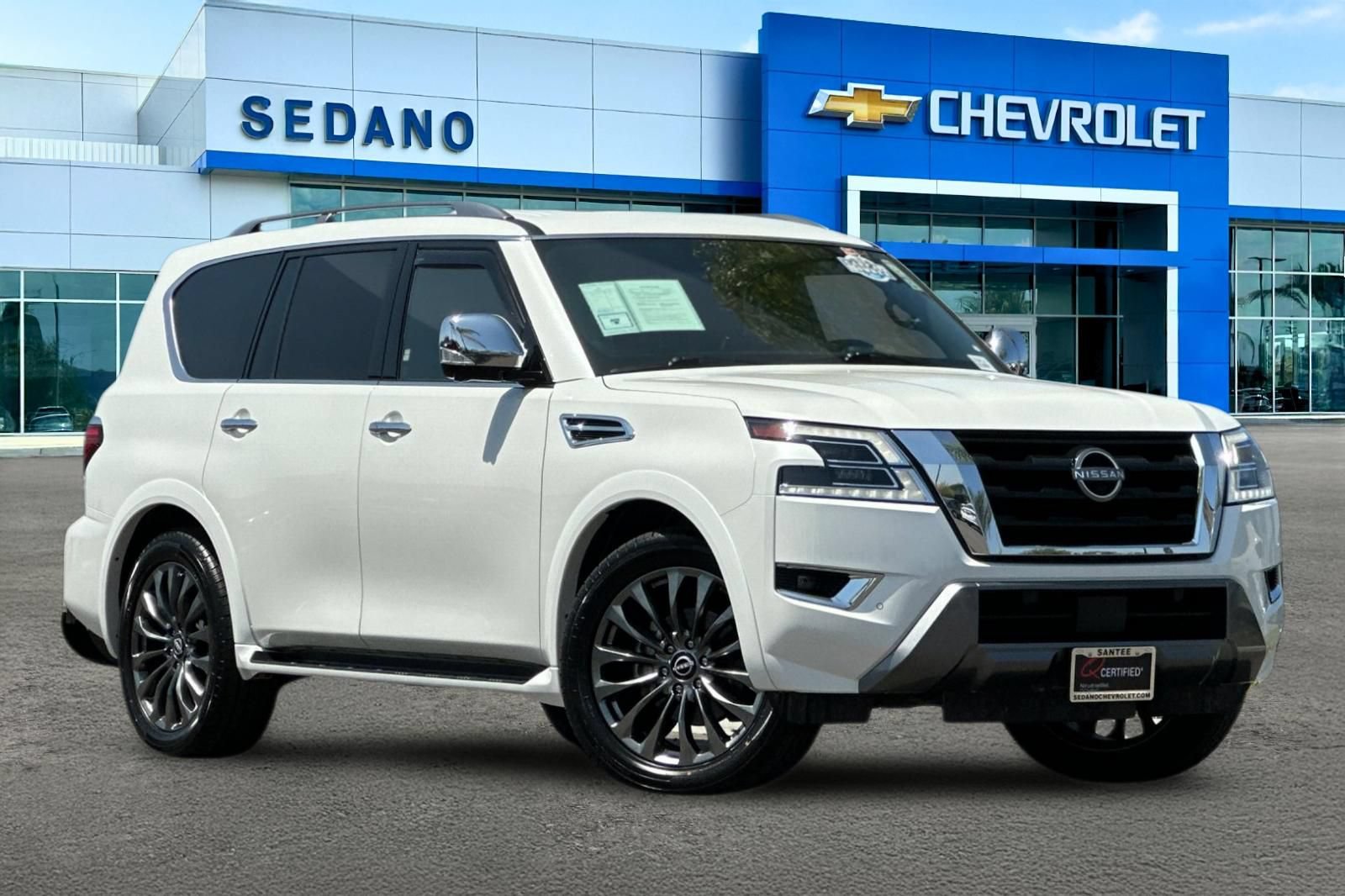 Used 2023 Nissan Armada Platinum w/ Captain's Chairs Package AWD/4WD image 2