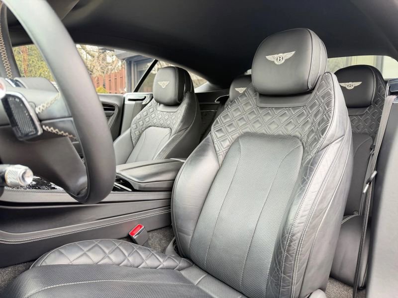 Used 2020 Bentley Continental GT image 12