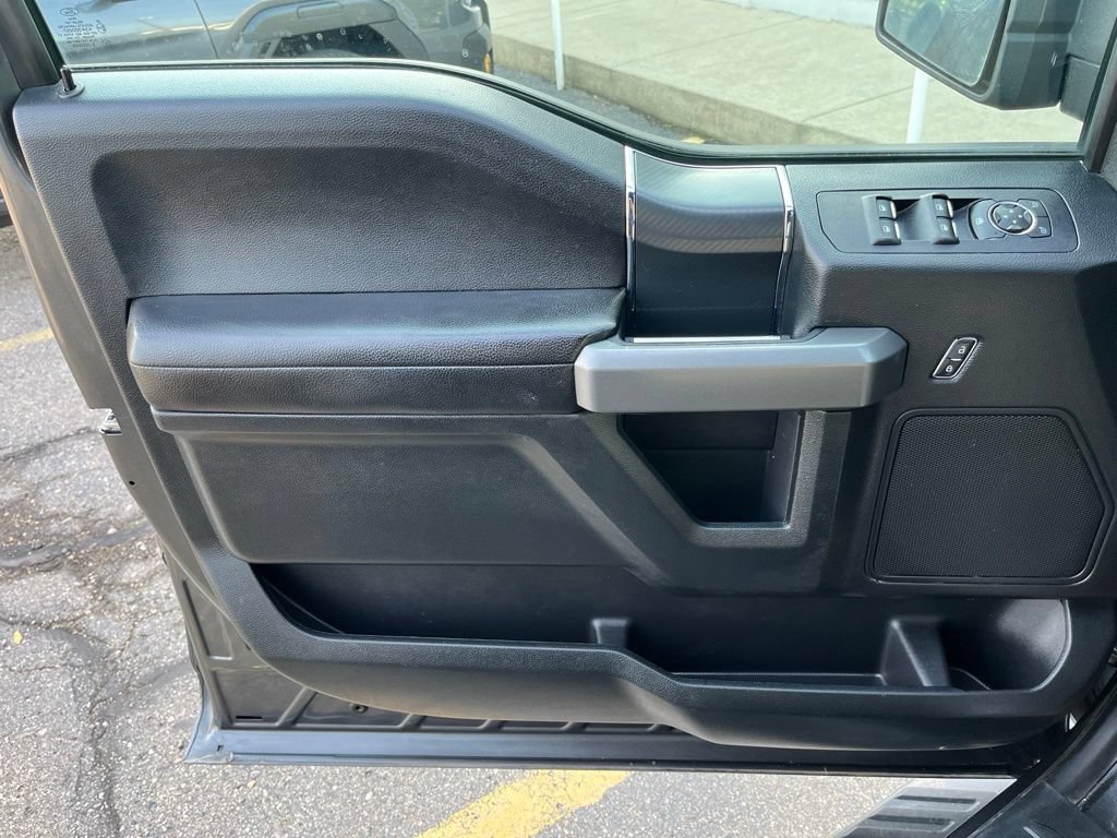 Used 2019 Ford F150 XLT w/ Equipment Group 302A Luxury AWD/4WD image 26