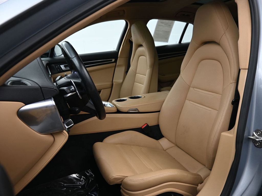 Certified 2022 Porsche Panamera Platinum Edition image 5