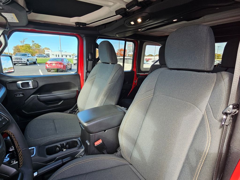 Used 2024 Jeep Wrangler Sport S image 11