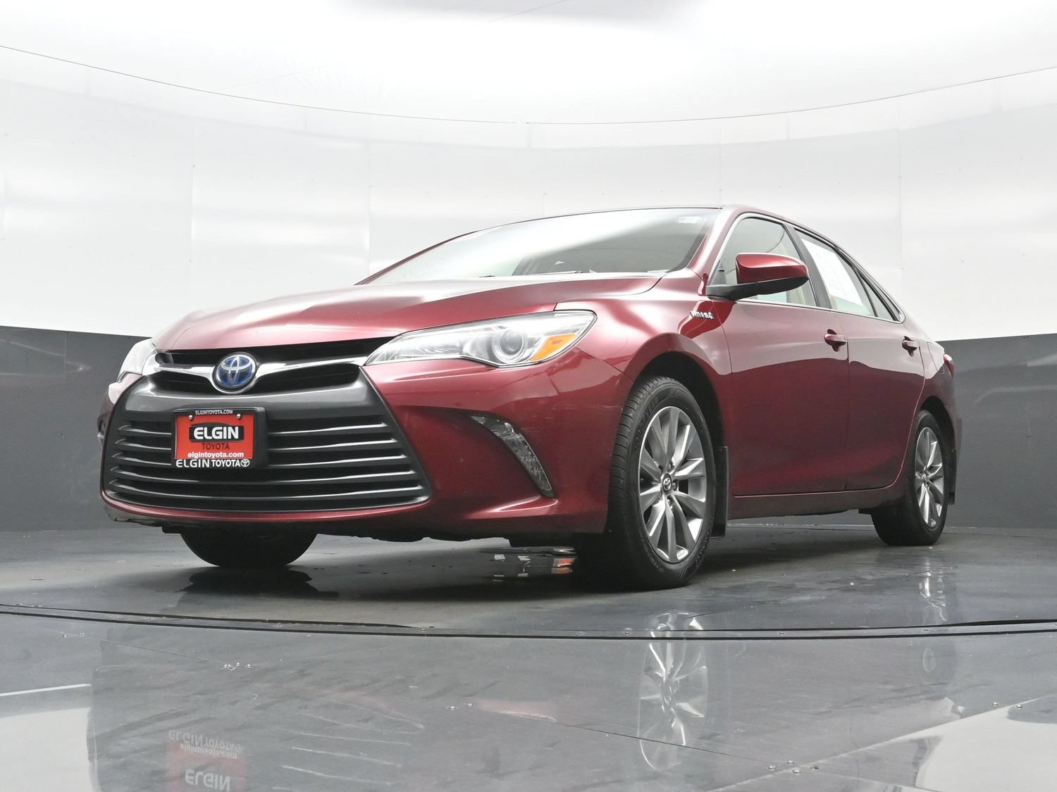 Used 2017 Toyota Camry XLE w/ Moonroof Package FWD image 30