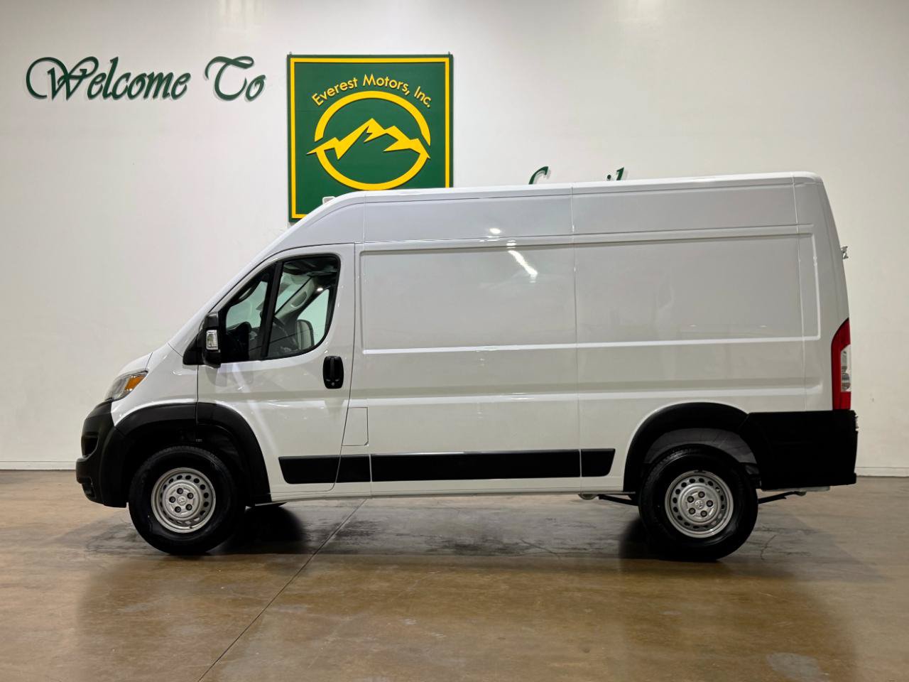 Used 2024 RAM ProMaster 1500 w/ Power Group FWD image 5