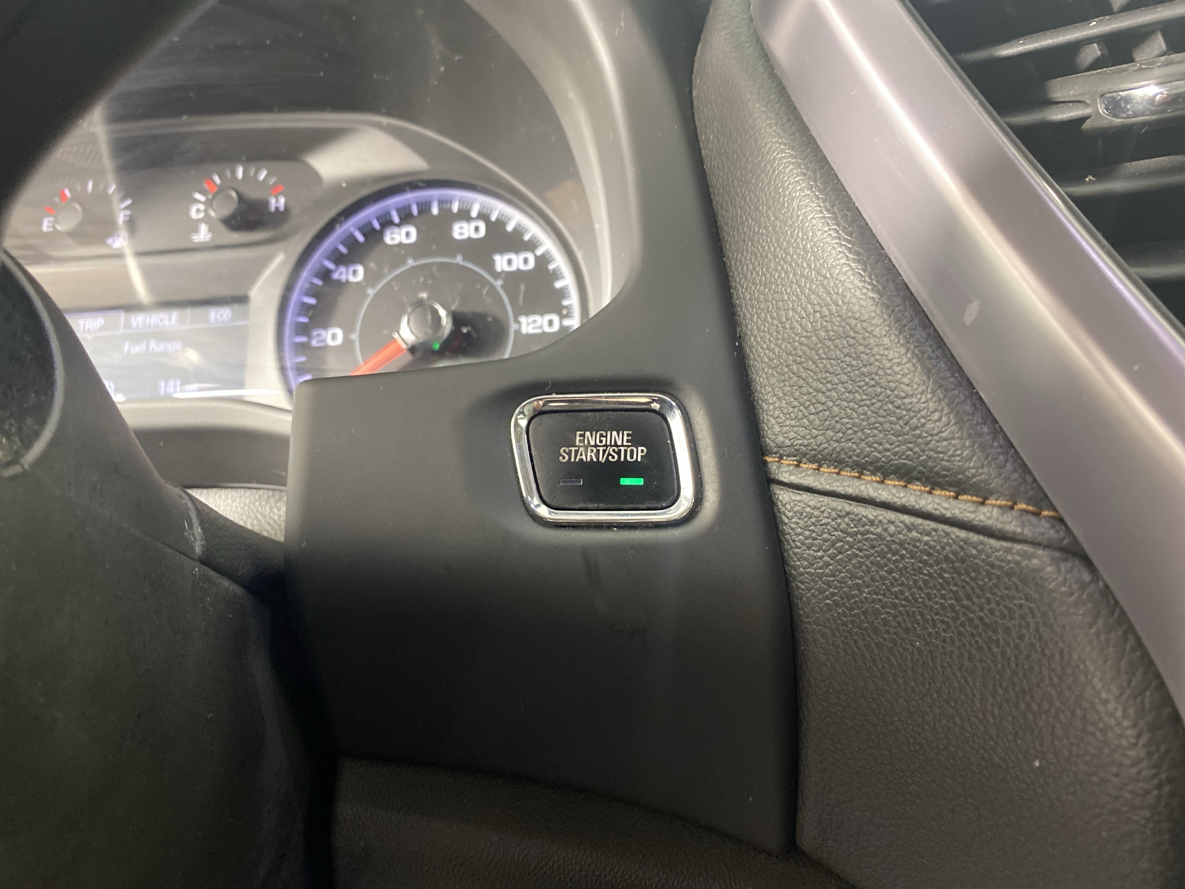 Used 2017 GMC Acadia SLE w/ Driver Alert Package I AWD/4WD image 26