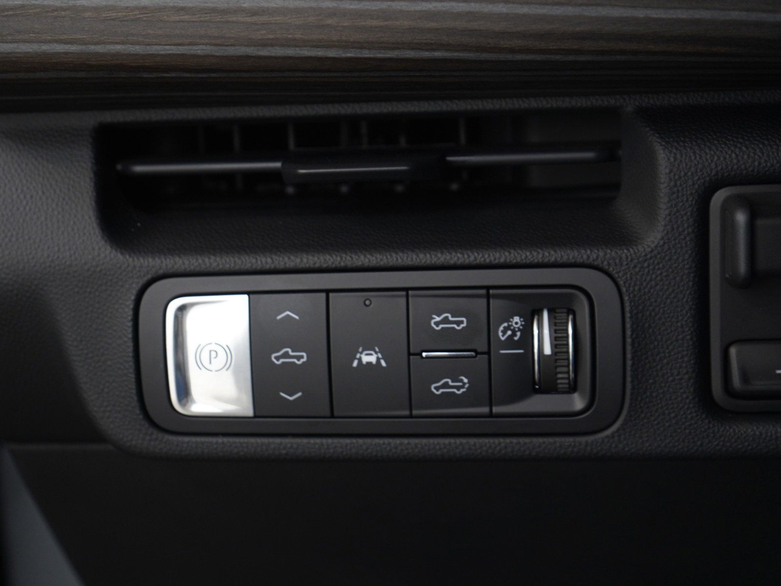 Used 2024 GMC Sierra EV Denali image 28