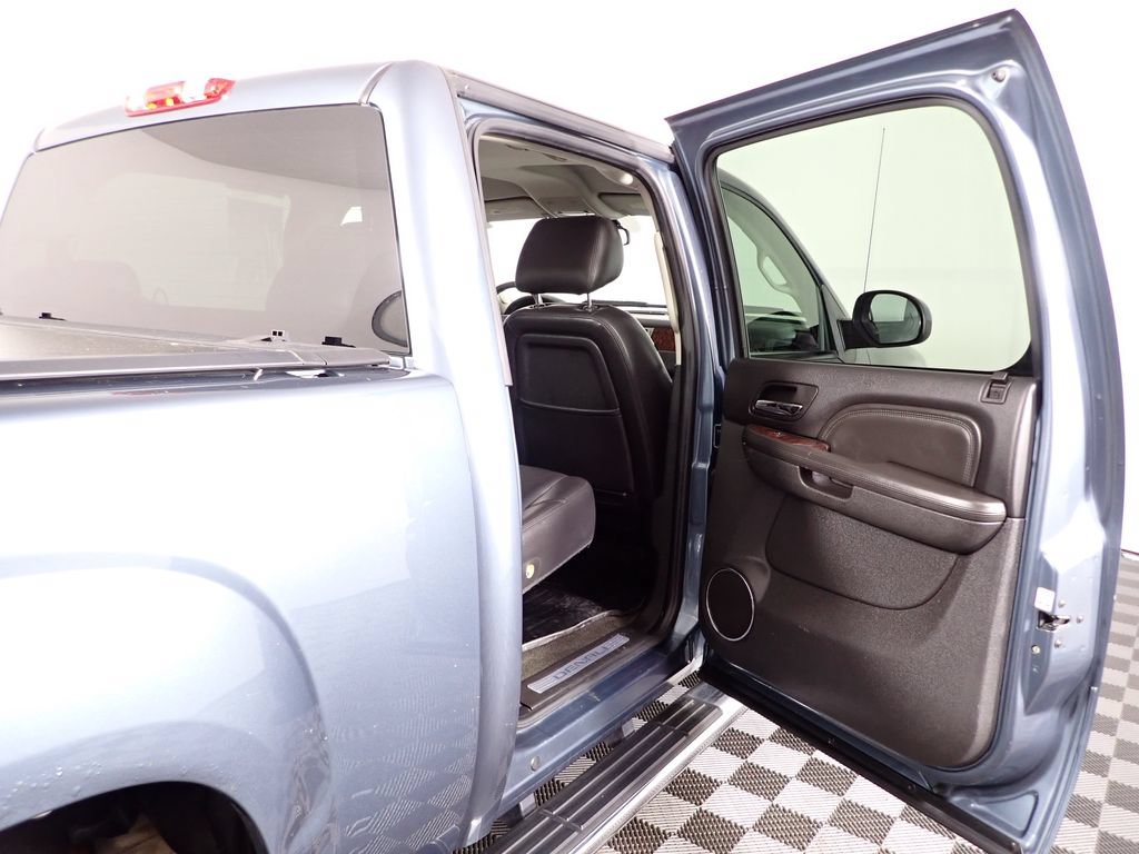 Used 2011 GMC Sierra 1500 Denali AWD/4WD image 34