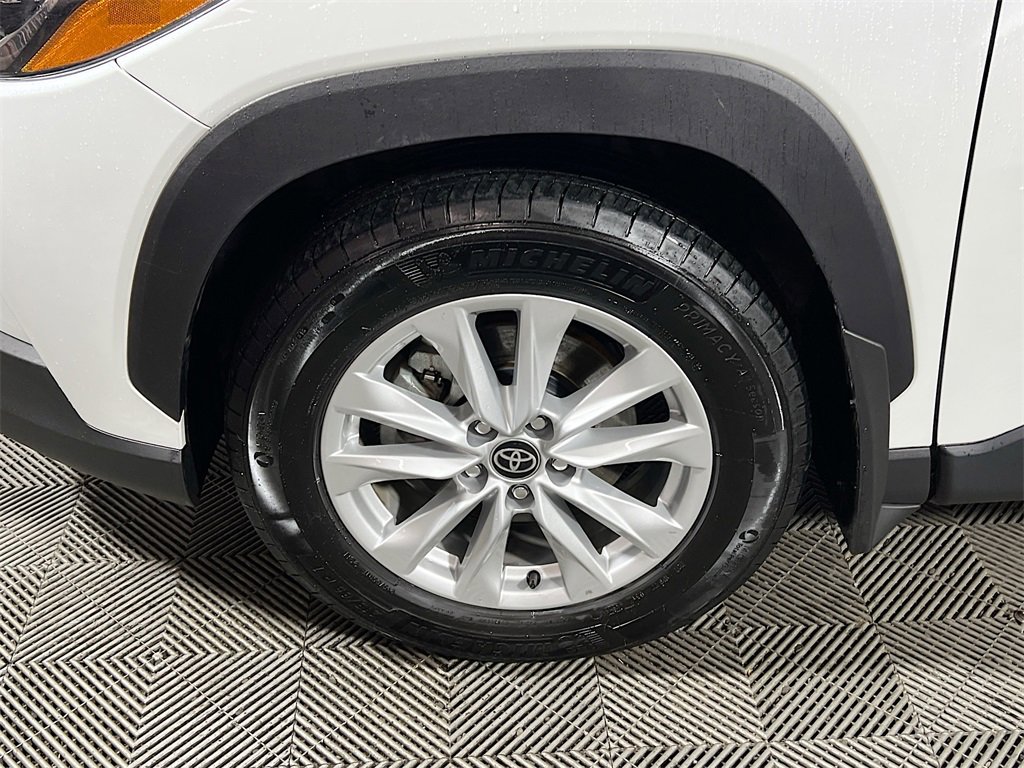 Certified 2024 Toyota Corolla Cross LE image 27