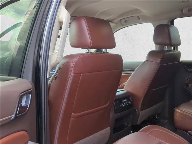 Used 2018 Chevrolet Tahoe Premier w/ RST Edition image 17
