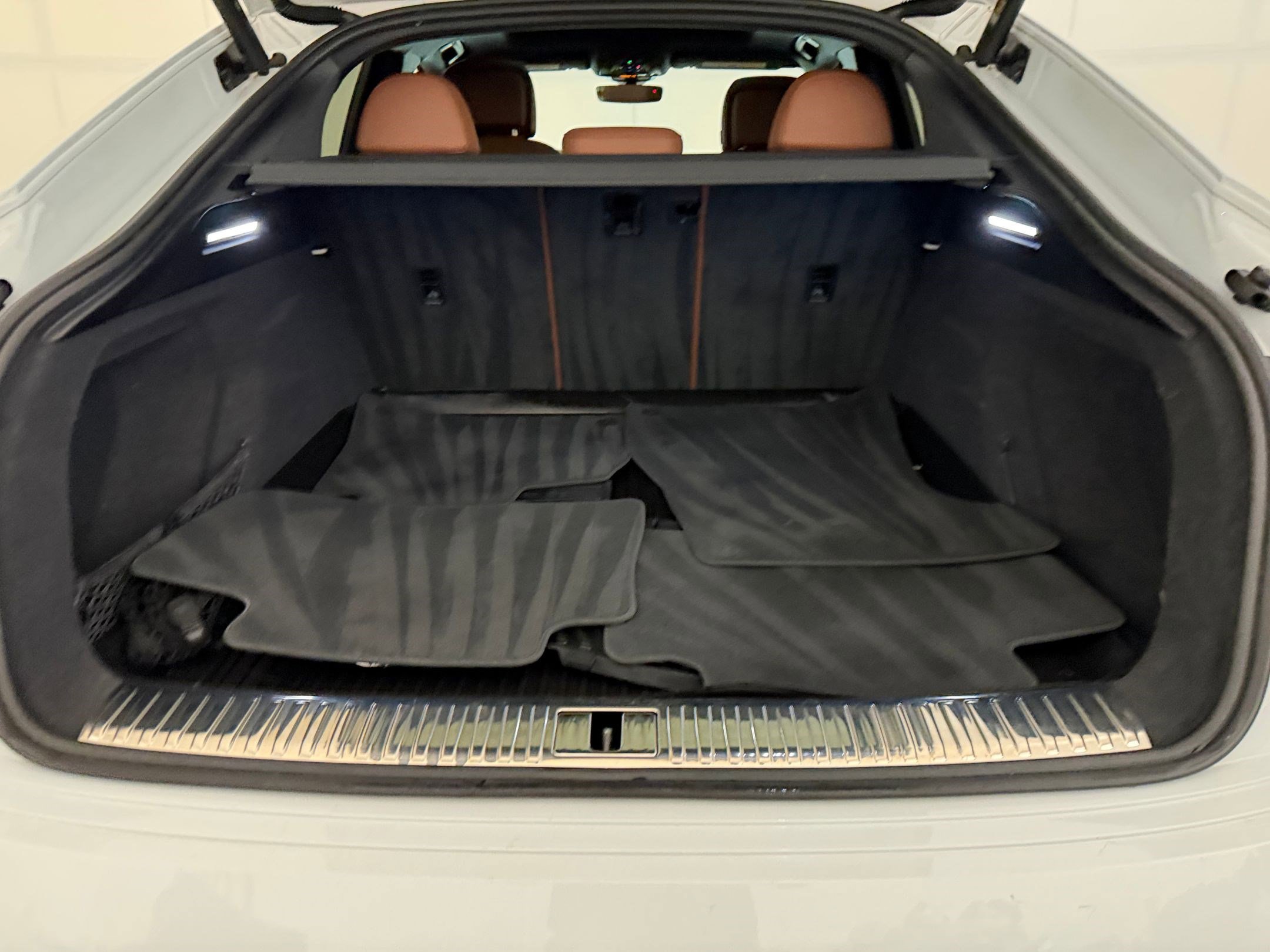 Certified 2023 Audi e-tron Premium w/ Convenience Plus Package AWD/4WD image 28