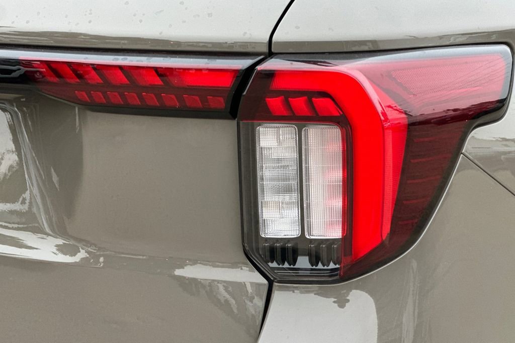 New 2026 Ford Explorer ST-Line w/ ST-Line Street Pack RWD image 7