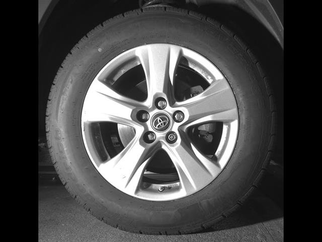 Used 2019 Toyota RAV4 LE w/ Carpet Mat Package AWD/4WD image 9