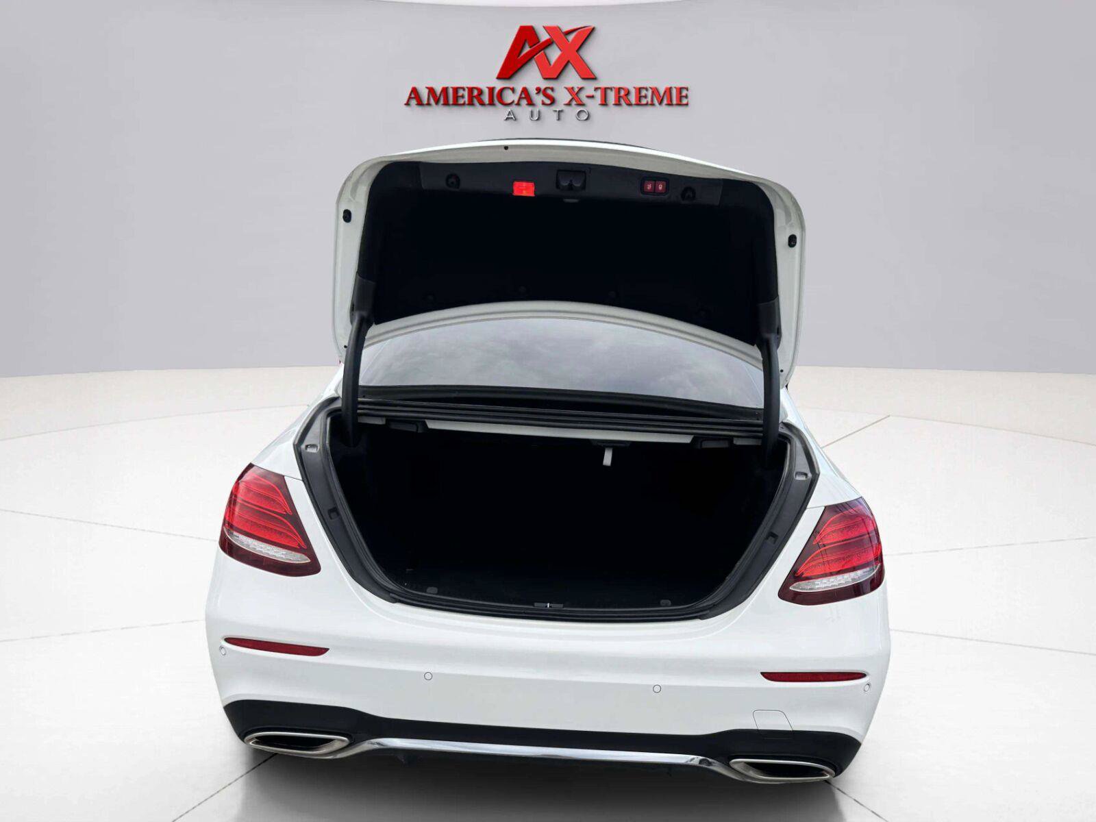 Used 2020 Mercedes-Benz E 350 4MATIC Sedan image 45