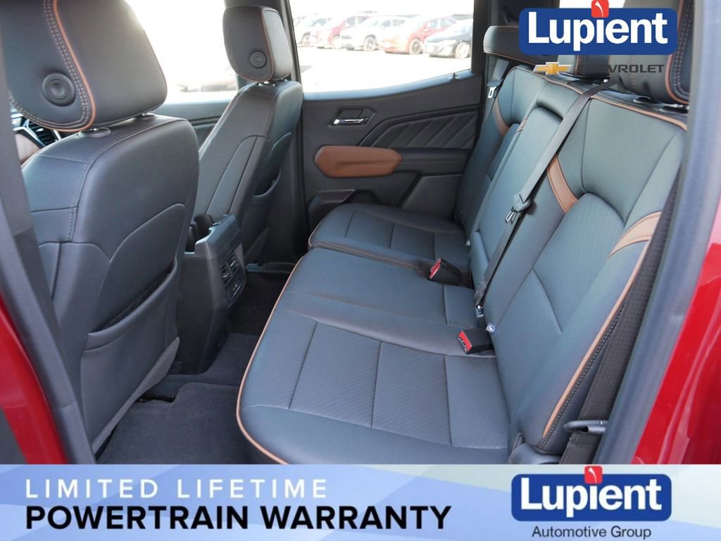 Used 2025 GMC Canyon AT4 w/ AT4 Premium Package image 16