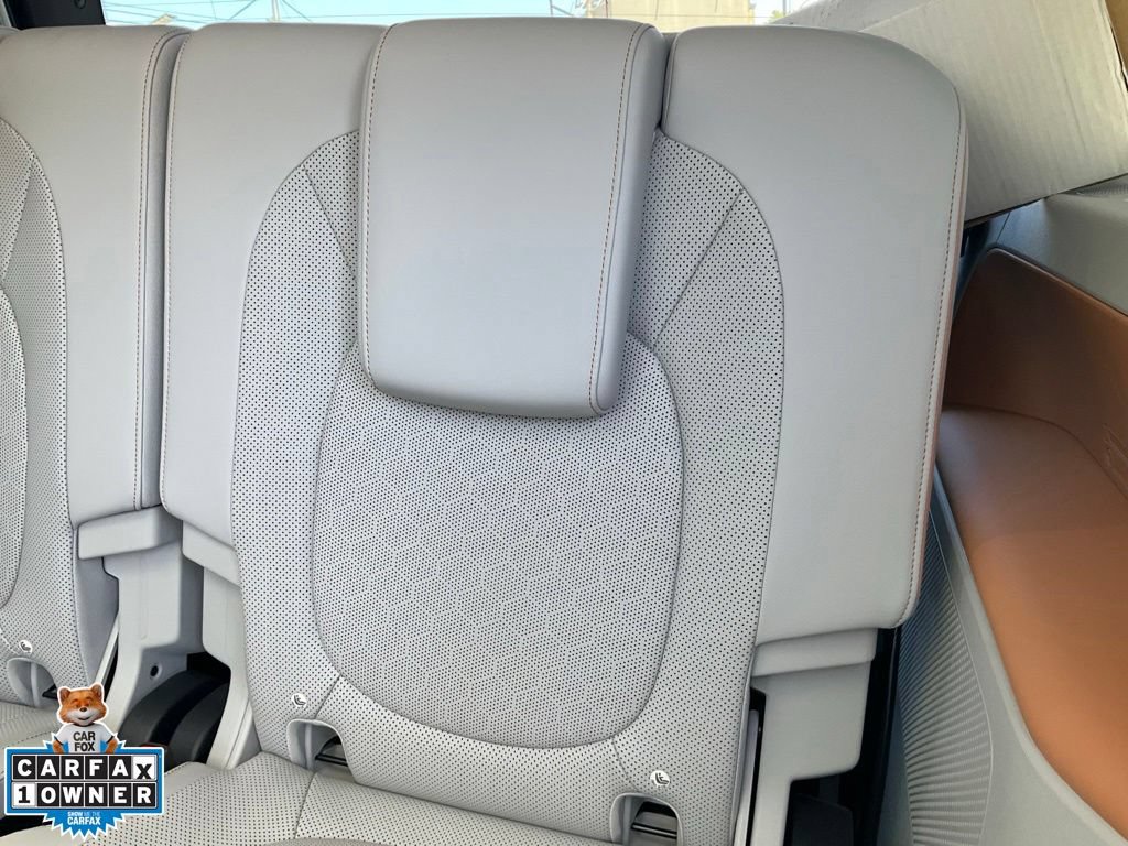 Used 2025 Volkswagen ID. Buzz 1st Edition AWD/4WD image 32