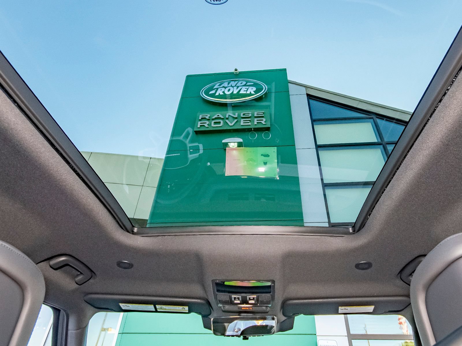New 2026 Land Rover Defender 110 X-Dynamic SE AWD/4WD image 42