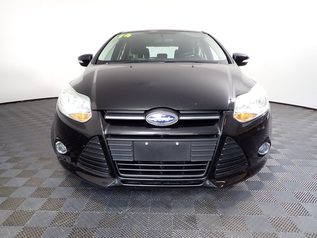 Used 2014 Ford Focus SE w/ SE Sport Package FWD image 9