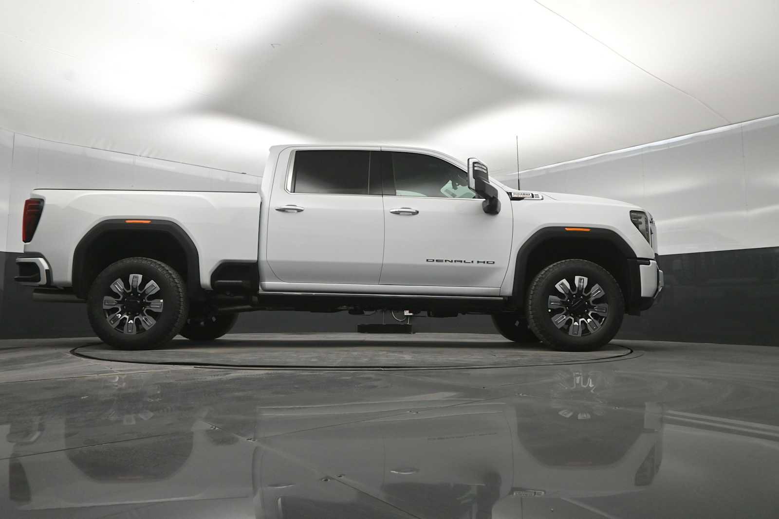 New 2026 GMC Sierra 2500 Denali w/ Denali Reserve Package AWD/4WD image 42