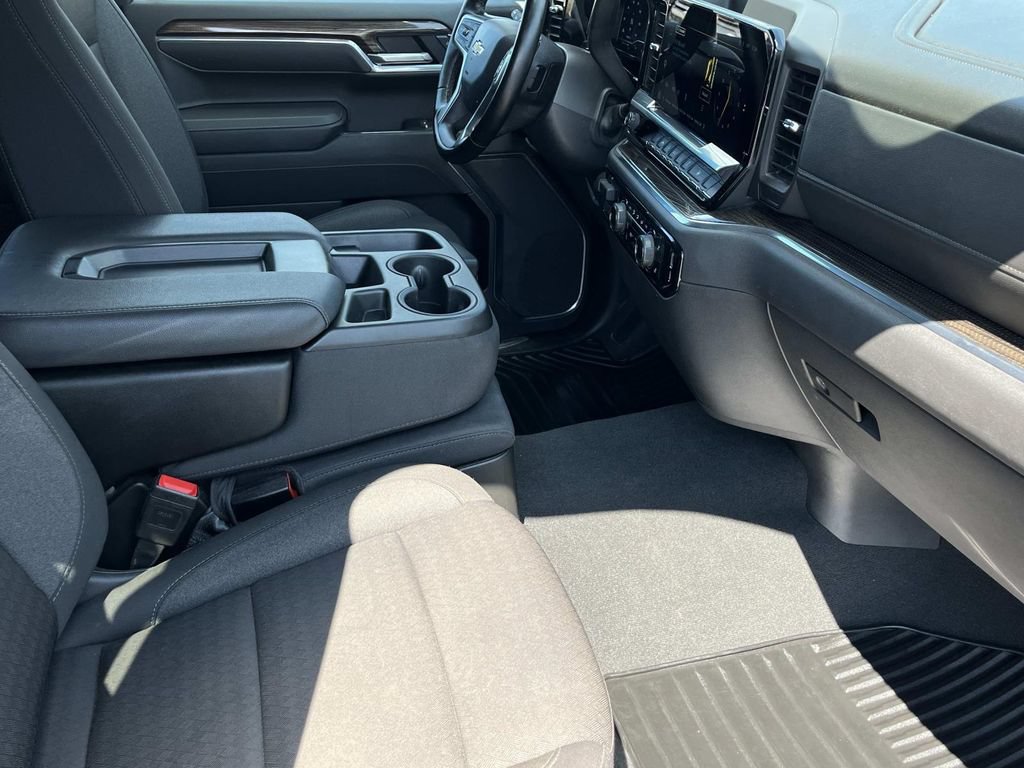 Used 2025 Chevrolet Silverado 1500 LT RWD image 22