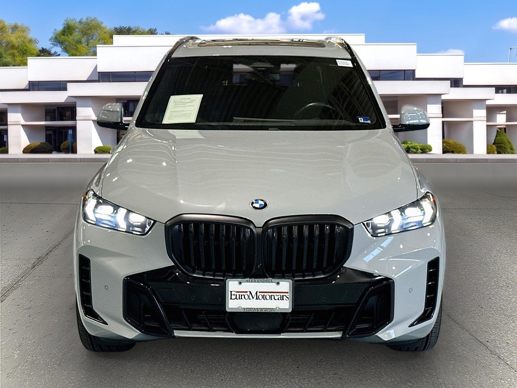 Used 2024 BMW X5 xDrive40i w/ Executive Package AWD/4WD image 2