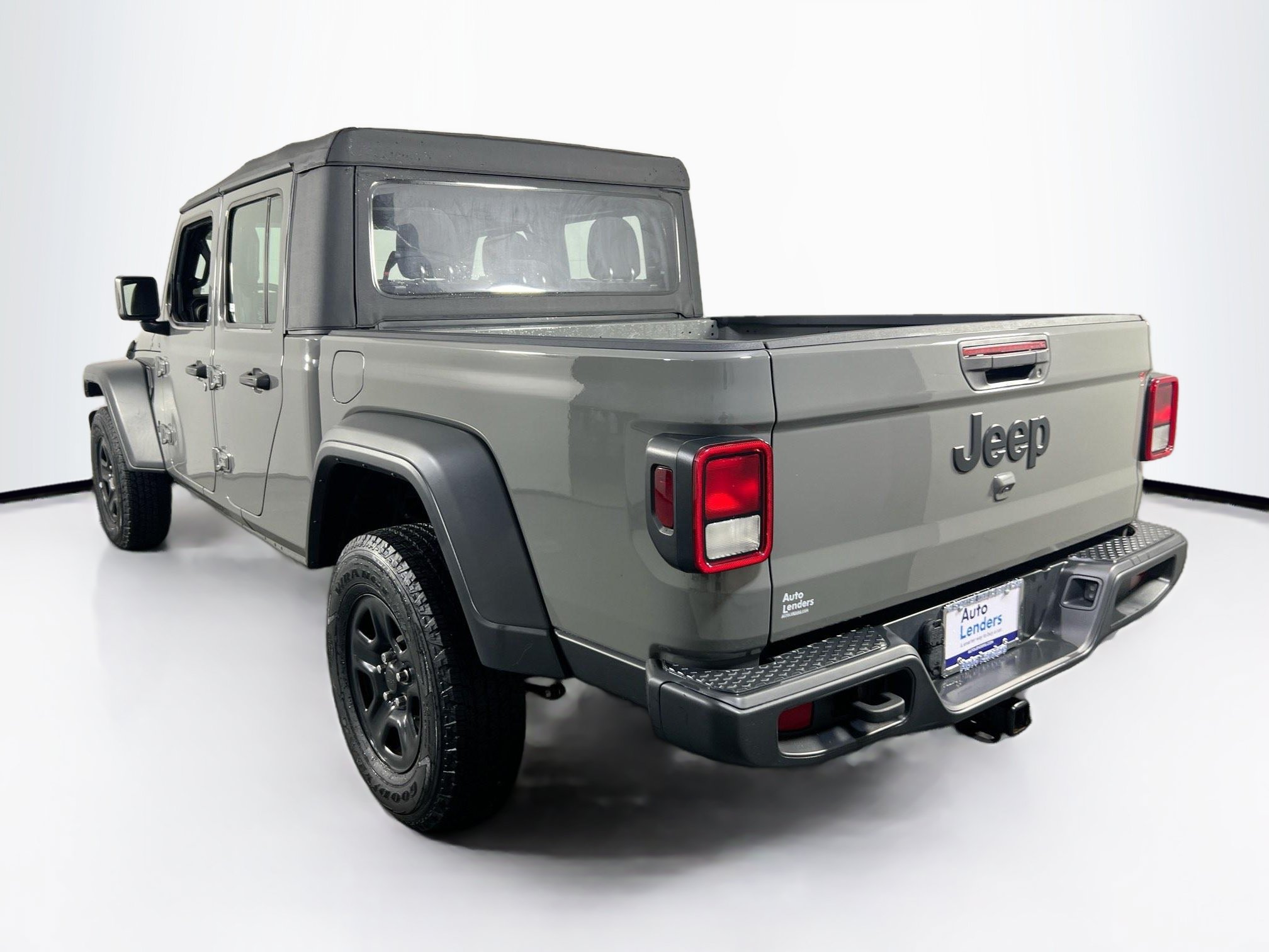 Used 2023 Jeep Gladiator Sport w/ Trailer Tow Package AWD/4WD image 7