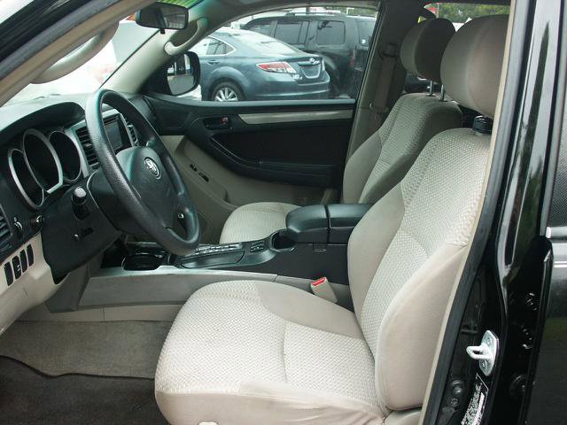 Used 2007 Toyota 4Runner SR5 AWD/4WD image 6