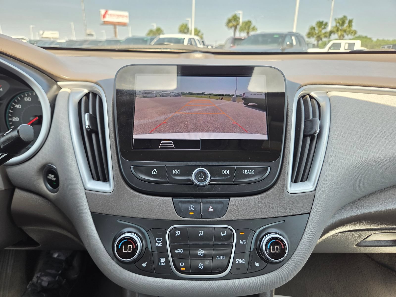 Used 2024 Chevrolet Malibu LT FWD image 38