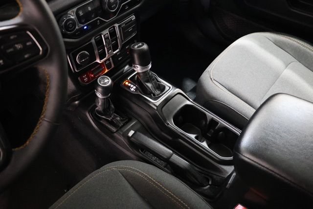 Used 2024 Jeep Wrangler Unlimited AWD/4WD image 30