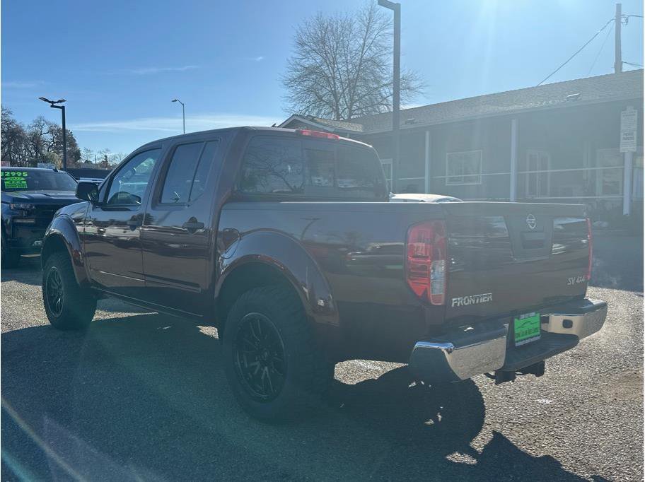 Used 2016 Nissan Frontier SV image 5