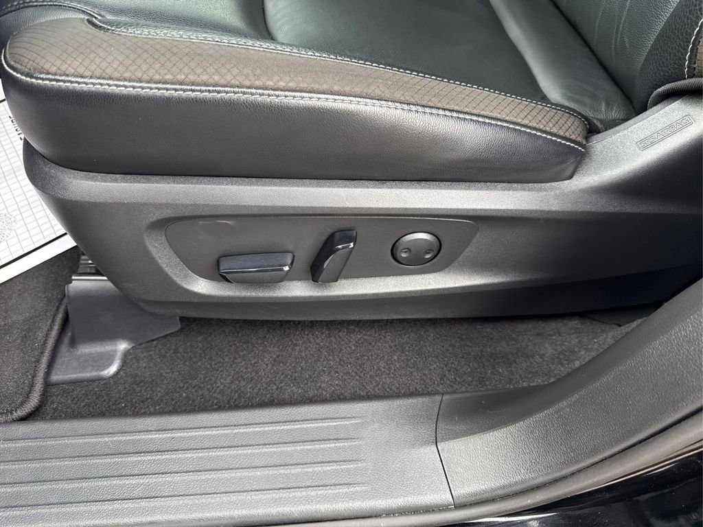 Used 2023 Nissan Pathfinder SL w/ Lighting Package (N92) AWD/4WD image 40