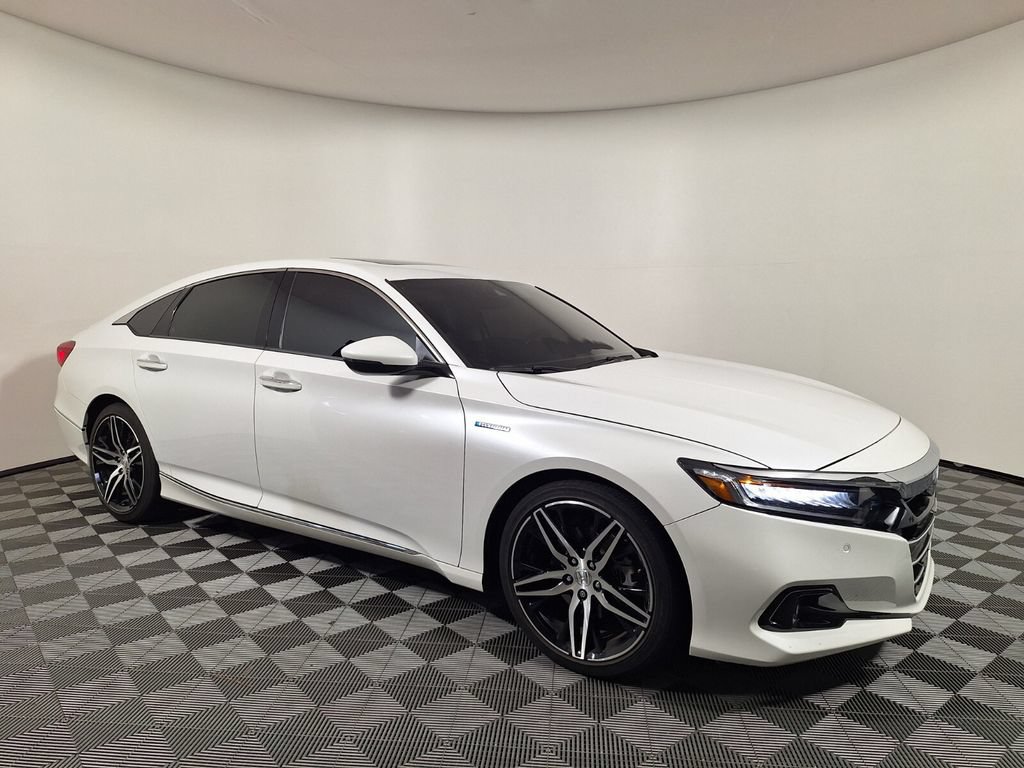 Used 2022 Honda Accord Touring image 3