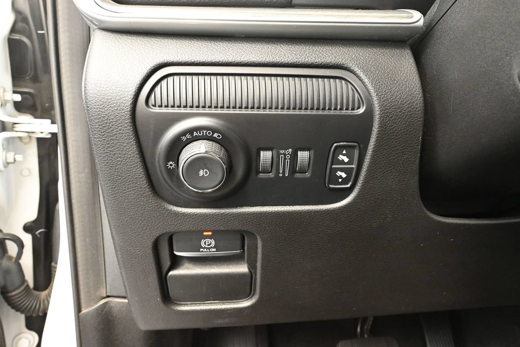 Used 2023 Jeep Wagoneer Series II AWD/4WD image 25